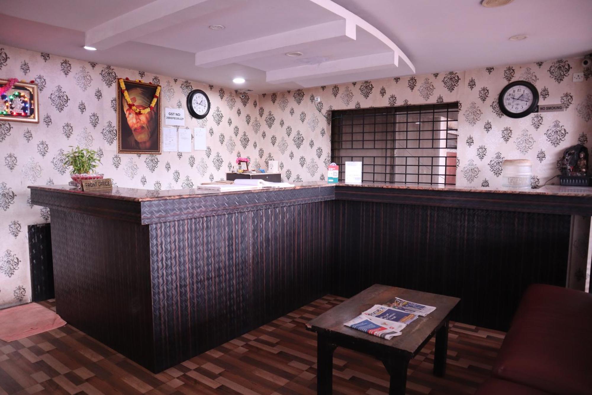 ホテル Millennium Plaza Kammasandra エクステリア 写真